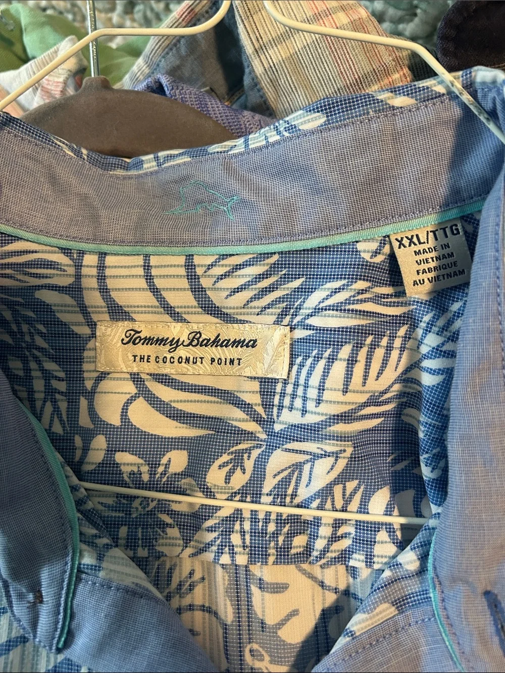Tommy Bahama Coconut Point Cabana Blooms IslandZone® Camp Shirt - Picture 4 of 4